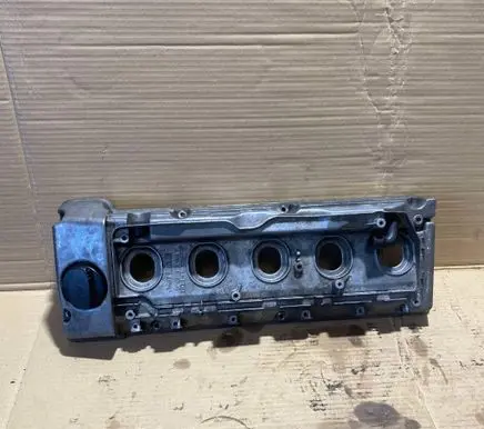 Mercedes-Benz E W124 Rocker cam cover A6050160105