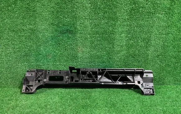 Top upper radiator support slam panel
