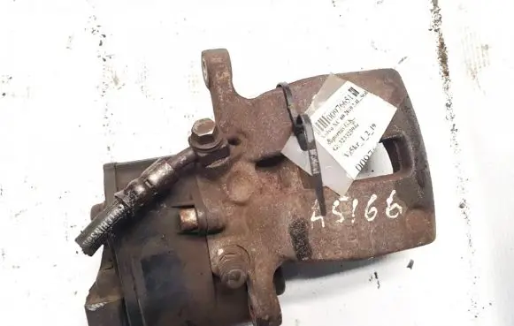 Volvo XC60 Rear brake caliper 32332594e