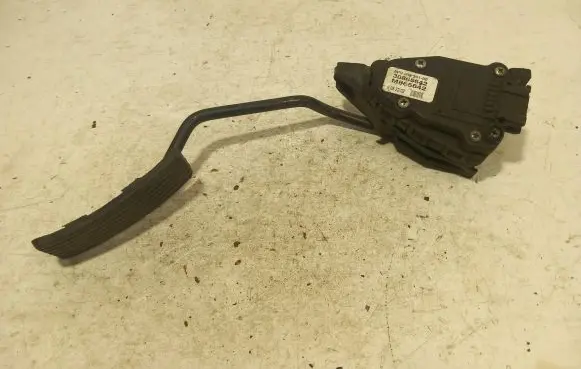 Volvo S40, V40 Accelerator throttle pedal 30865642 M865642