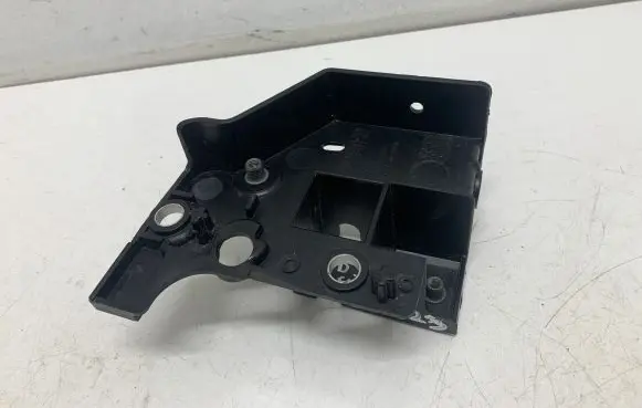 Headlight/headlamp mounting bracket