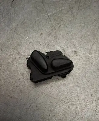 Mercedes-Benz E W211 Seat control switch 2108213751 03463810