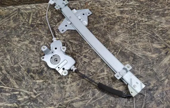 KIA Magentis Rear window lifting mechanism without motor