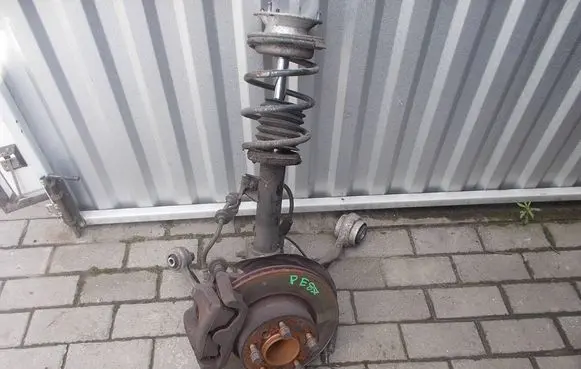 BMW 1 E81 E87 Front wheel hub spindle knuckle