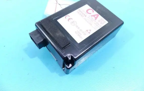Toyota Avensis T270 Central body control module 89760-05031 IMPRK1291845