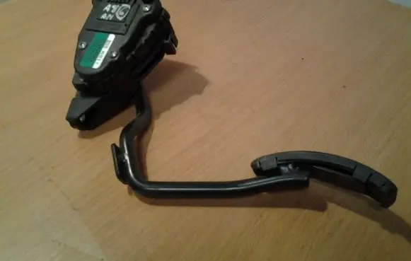 Audi A8 S8 D3 4E Accelerator throttle pedal 4E2723523C 6PV00802645