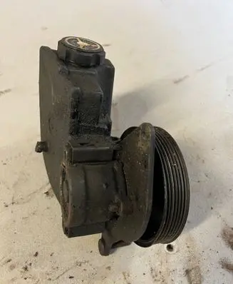 Jeep Cherokee XJ Power steering pump 