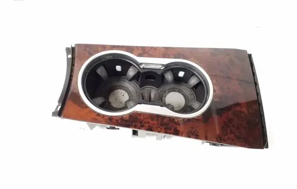 Cup holder front