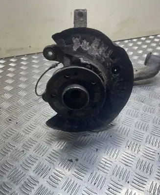 Mercedes-Benz Vito Viano W639 Front wheel hub