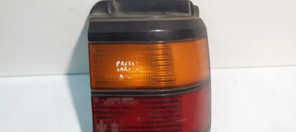 Volkswagen PASSAT B3 Rear/tail lights 333945112