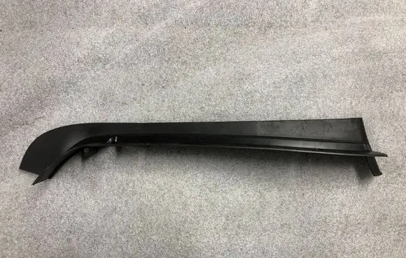 Renault Laguna III Fender end trim 638219570R