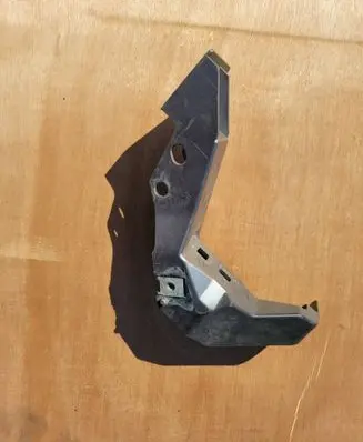 Jaguar XF X250 Headlight/headlamp mounting bracket CX2315A143A