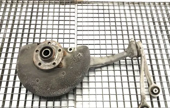 Audi A4 S4 B8 8K Front wheel hub spindle knuckle