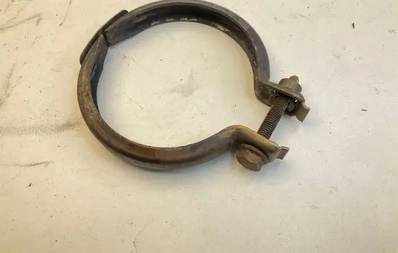 Mercedes-Benz E W238 Muffler pipe connector clamp A0009953833