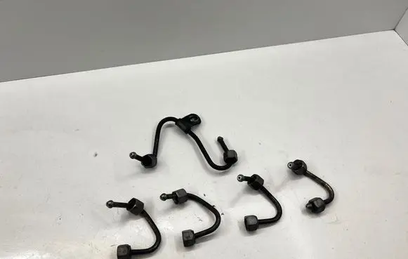 Renault Scenic III - Grand scenic III Fuel injector supply line/pipe
