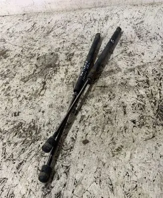 Mitsubishi Outlander Tailgate/trunk strut/damper