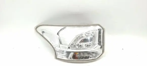 Mitsubishi Outlander Rear/tail lights