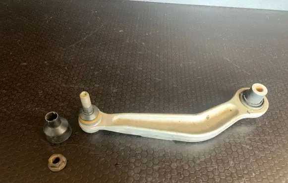 BMW 5 E60 E61 Rear control arm 1094207