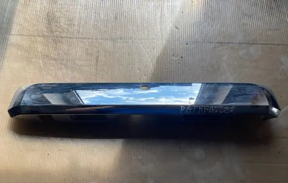 Nissan Pathfinder R51 Trunk door license plate light bar 90810EB56 NSH0991011