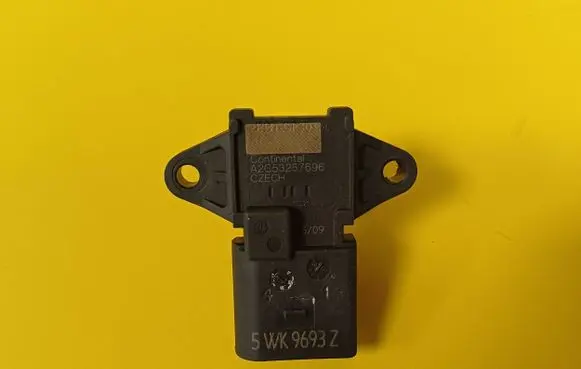 Volkswagen Golf IV Air pressure sensor 5WK9693Z A2C53257696