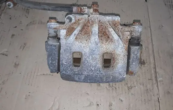 Subaru Tribeca Front brake caliper NOCODE
