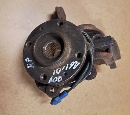 Peugeot 207 Front wheel hub spindle knuckle