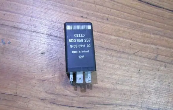 Audi A6 S6 C5 4B Other relay 8d0959257 05071100