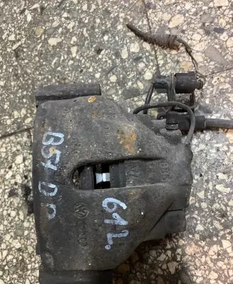 Volkswagen PASSAT B5.5 Front brake caliper