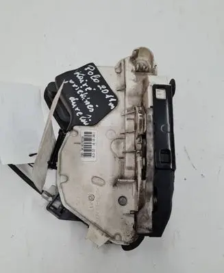 Volkswagen Polo V 6R Front door lock 5K1837015B