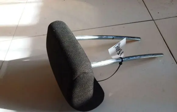 Ford Mondeo Mk III Front seat headrest 