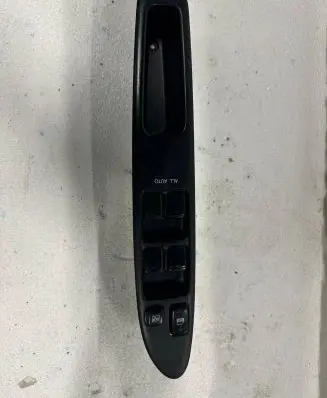 Toyota Avensis Verso Electric window control switch 84040-44030 514775 84040