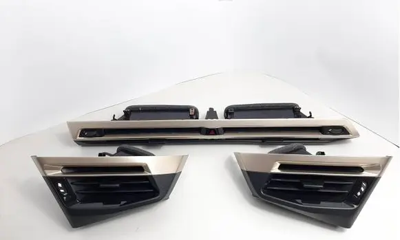 BMW iX Dashboard trim 
