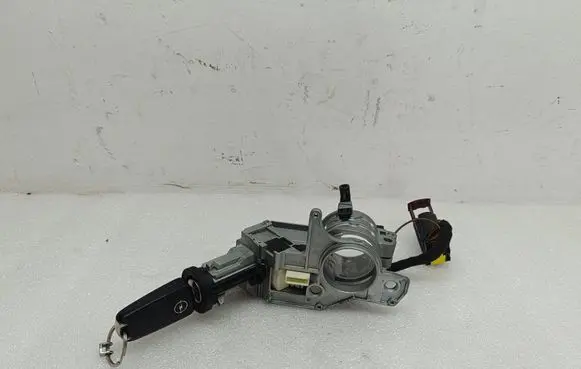 Opel Astra H Ignition lock N0501882