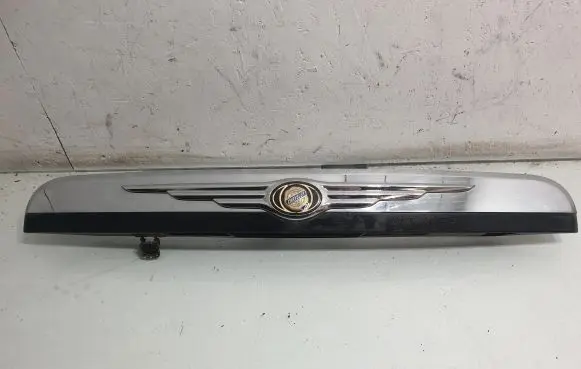 Chrysler Town u0026 Country V Trunk door license plate light bar SR8052
