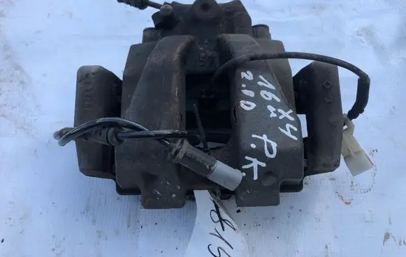 BMW X4 F26 Front brake caliper