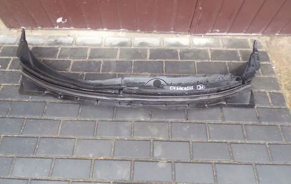 Citroen C4 Aircross Wiper trim 