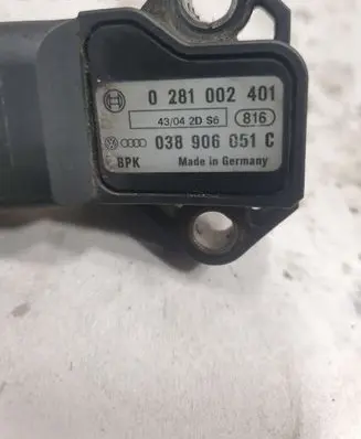Volkswagen PASSAT B5.5 Air pressure sensor 038906051C 0281002401