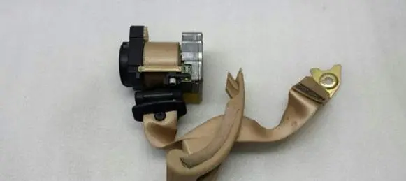 Mercedes-Benz CL C215 Rear seatbelt A2158600385