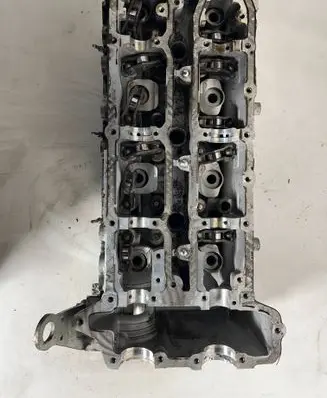 Mercedes-Benz Sprinter W906 Engine head r642016 a6420101121