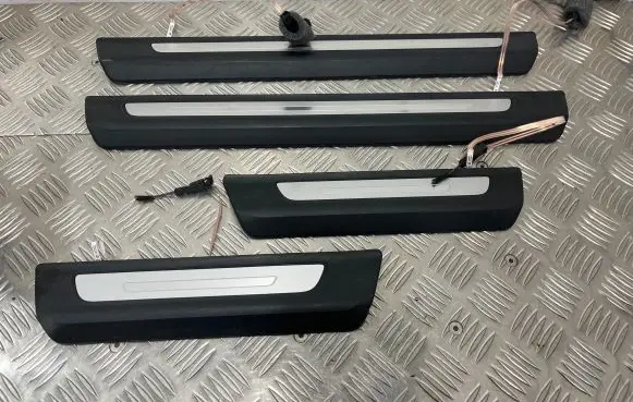 Audi Q7 4M Front sill trim cover 4M0947406 4M0947405 4M0947418