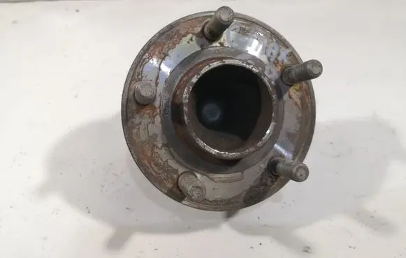 Ford C-MAX II Rear wheel hub