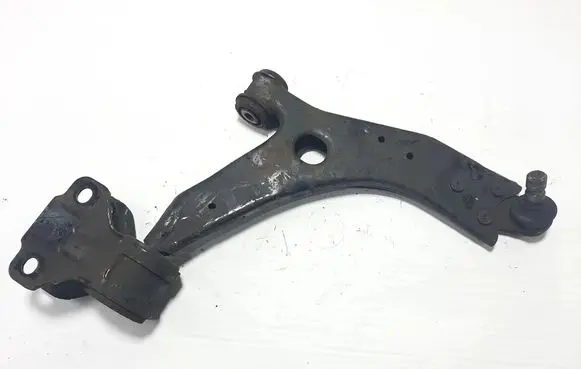 Volvo V40 Front lower control arm/wishbone