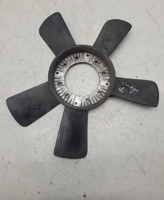 Opel Omega B1 Fan impeller 90128500