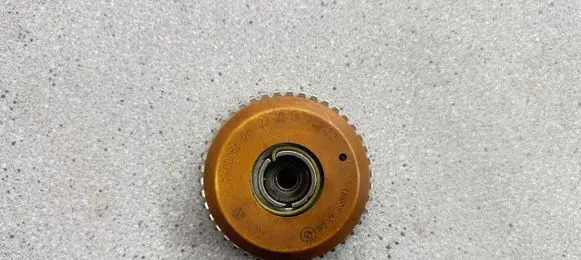 BMW M6 Camshaft pulley/ VANOS 7600086 11367600086