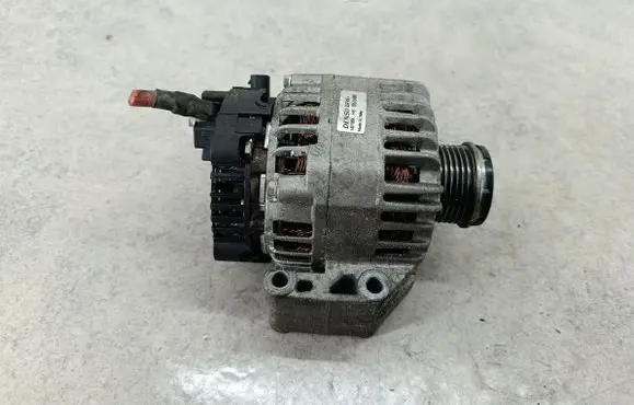 Opel Corsa D Generator/alternator 1012100961