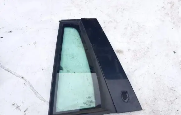 Ford Mondeo Mk III Rear vent window glass 