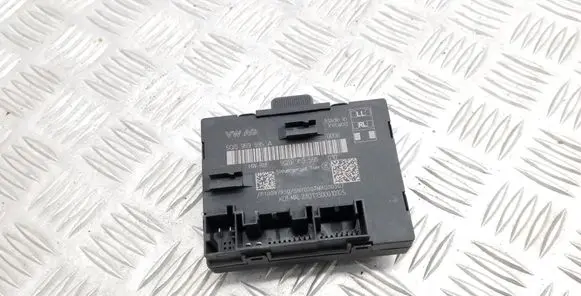 Audi A3 S3 8V Door control unit/module 5Q0959595A