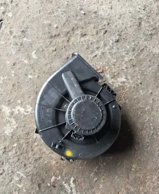 Volkswagen Polo IV 9N3 Heater fan/blower 6Q1819015C A9674