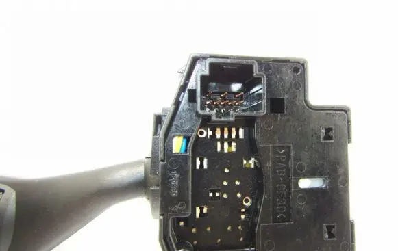Ford Kuga I Light switch 17D9404