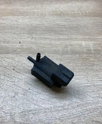BMW 3 E90 E91 Vacuum valve 1742742